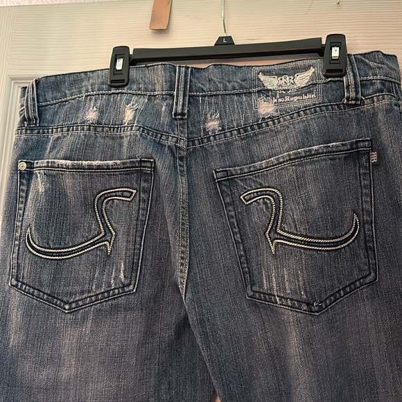 Mint, Beautifully distressed/lightly destructed Men’s Rock&Republic Jeans 38x33 - Picture 7 of 8